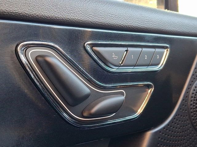 Used 2025 Lincoln Corsair FWD image 26