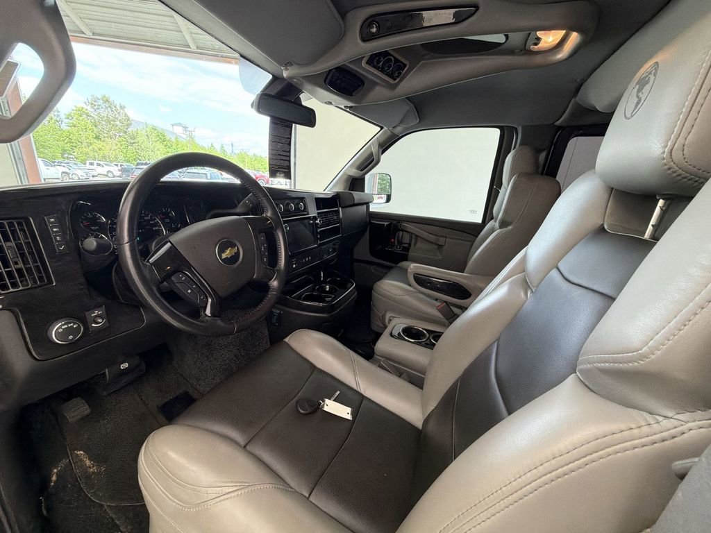 Used 2021 Chevrolet Express 2500 LS w/ Enhanced Convenience Package image 10