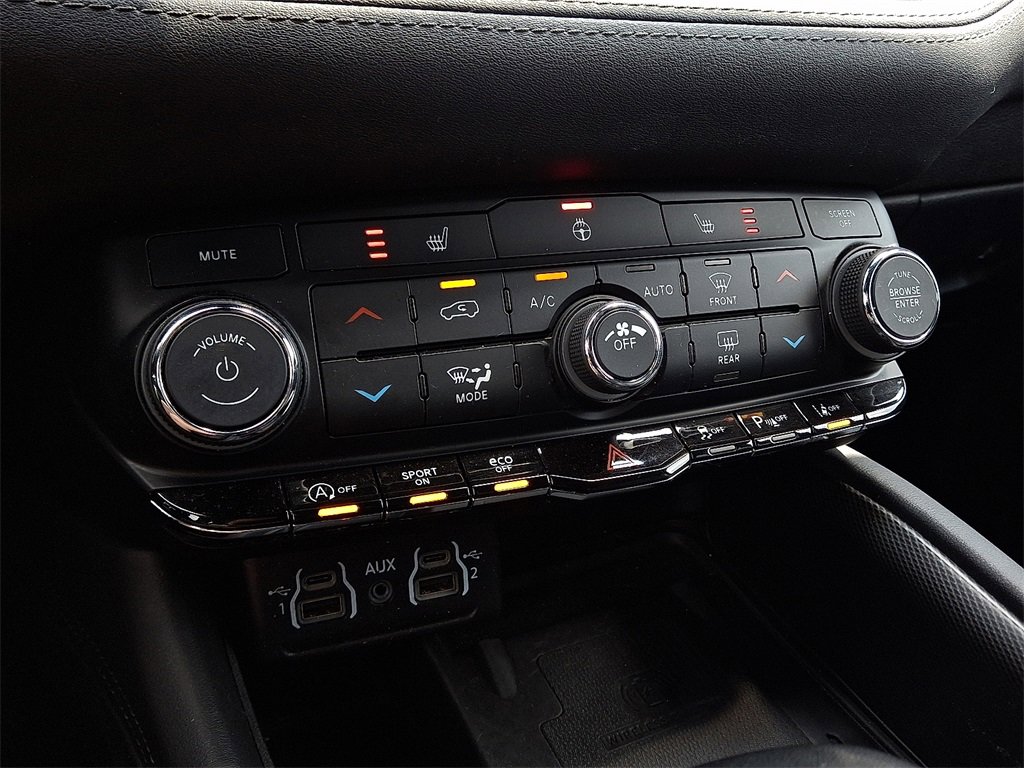 Used 2022 Dodge Durango GT image 17