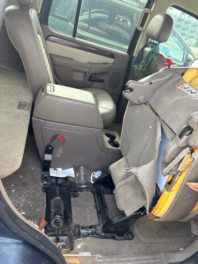 Used 2004 Ford Explorer Eddie Bauer AWD/4WD image 18