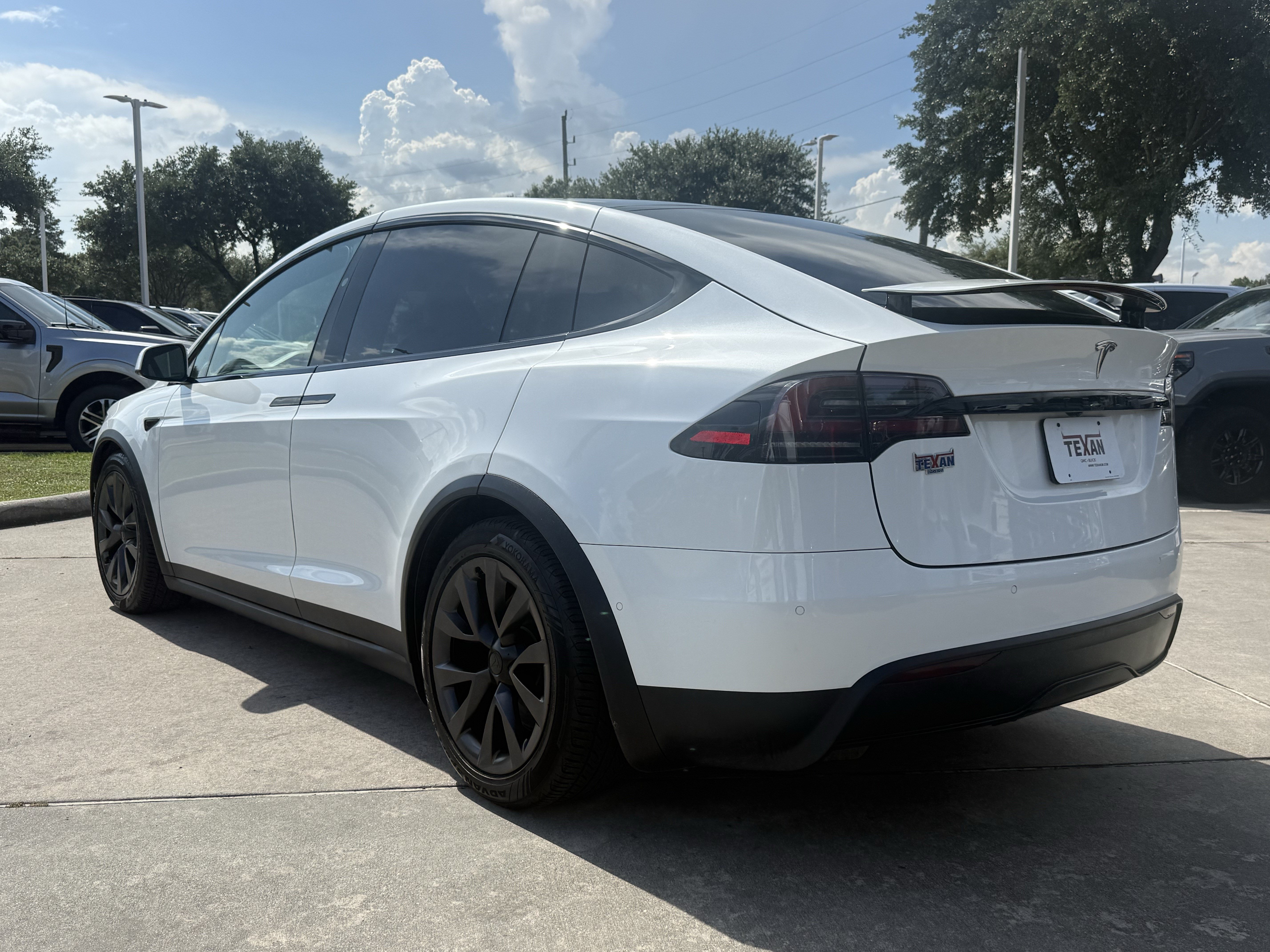 Used 2022 Tesla Model X AWD/4WD image 7