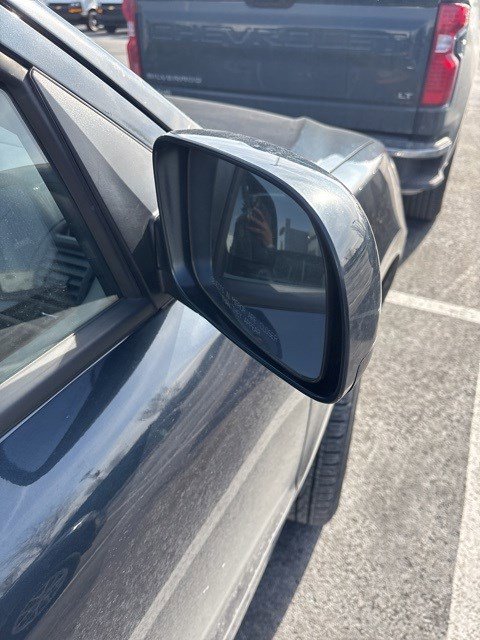 Used 2010 Hyundai Santa Fe SE image 5