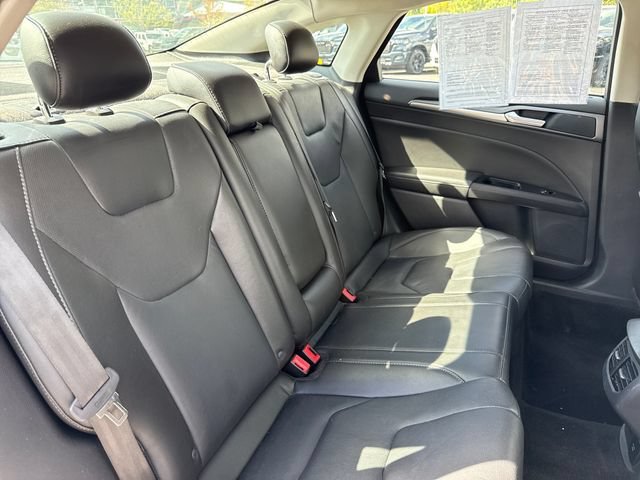Used 2016 Ford Fusion Energi Titanium FWD image 21