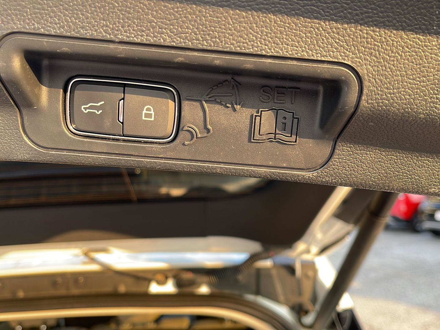 Used 2024 Ford Explorer XLT w/ Equipment Group 202A image 23