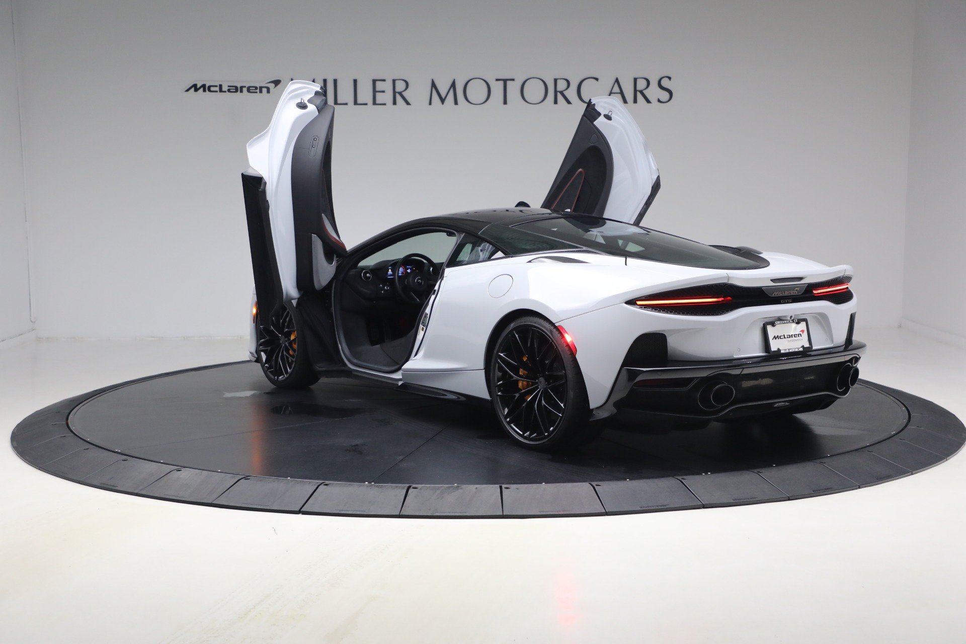 Used 2025 McLaren GTS RWD image 14