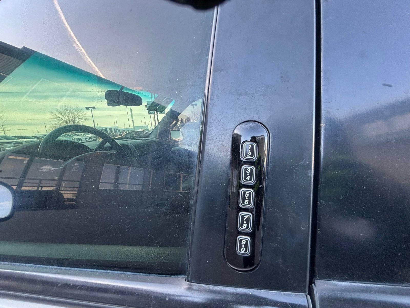 Used 2003 Ford Explorer XLT AWD/4WD image 9