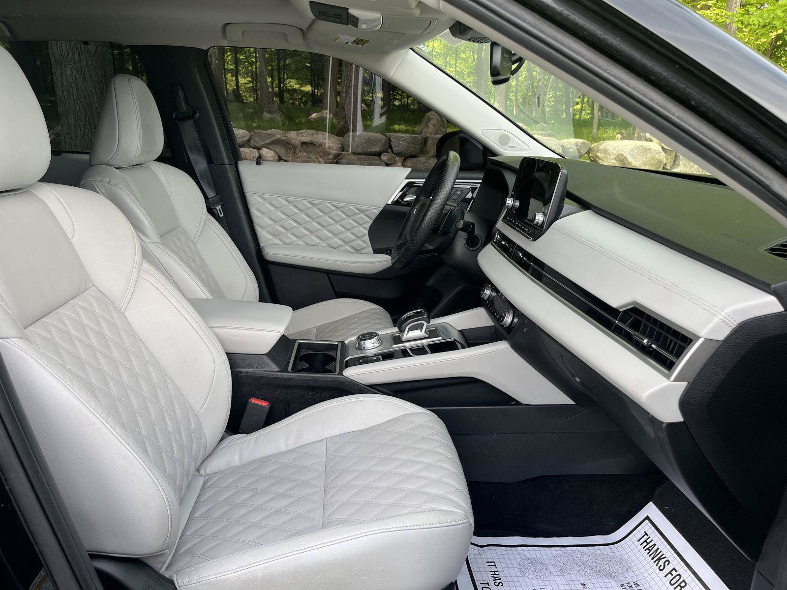 Used 2023 Mitsubishi Outlander SEL AWD/4WD image 9