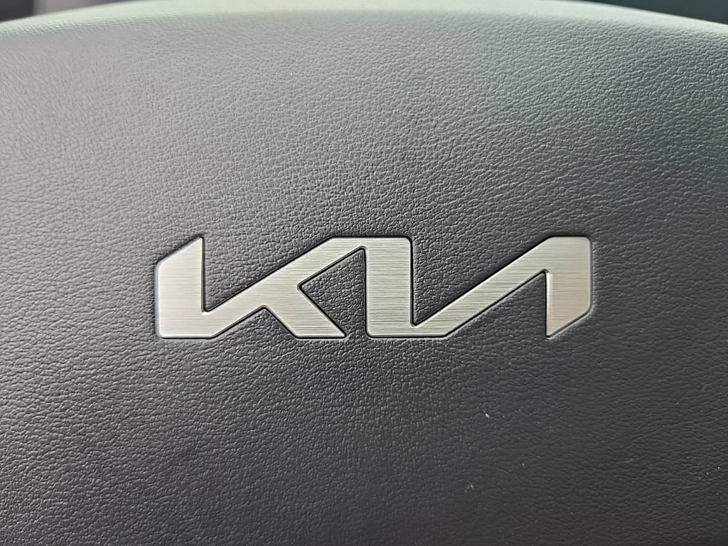 Used 2024 Kia Niro EX FWD image 96