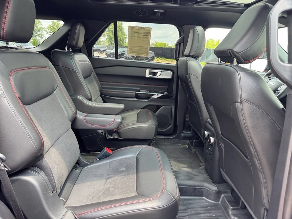 Used 2022 Ford Explorer ST-Line w/ Class IV Trailer Tow Package AWD/4WD image 25