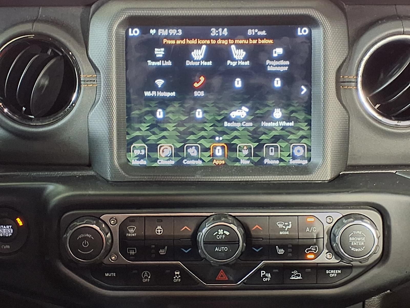 Used 2022 Jeep Wrangler Unlimited Sahara AWD/4WD image 19