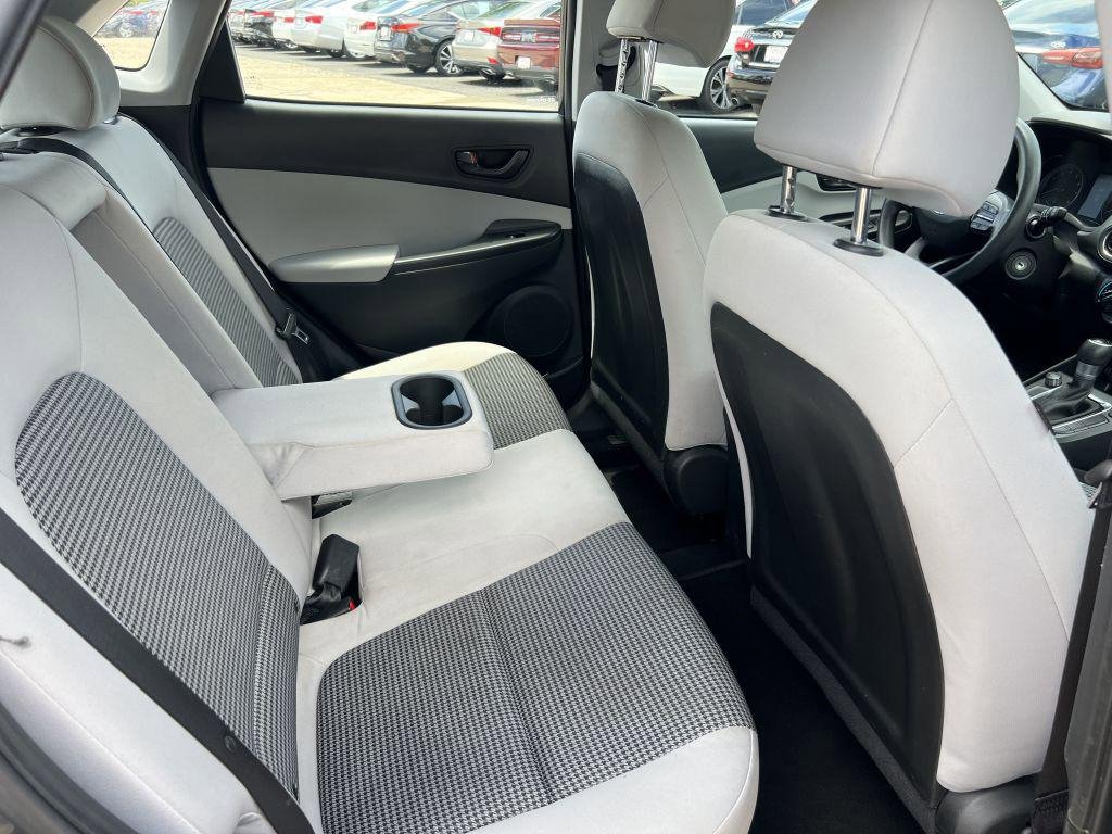 Used 2022 Hyundai Kona SE image 11