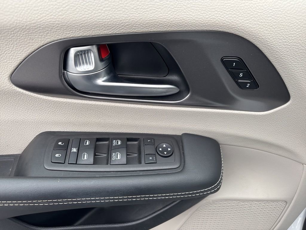 Used 2024 Chrysler Pacifica Touring-L w/ Road Tripper Package FWD image 51