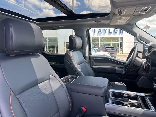 New 2025 Ford F250 Lariat w/ Lariat Ultimate Package image 4