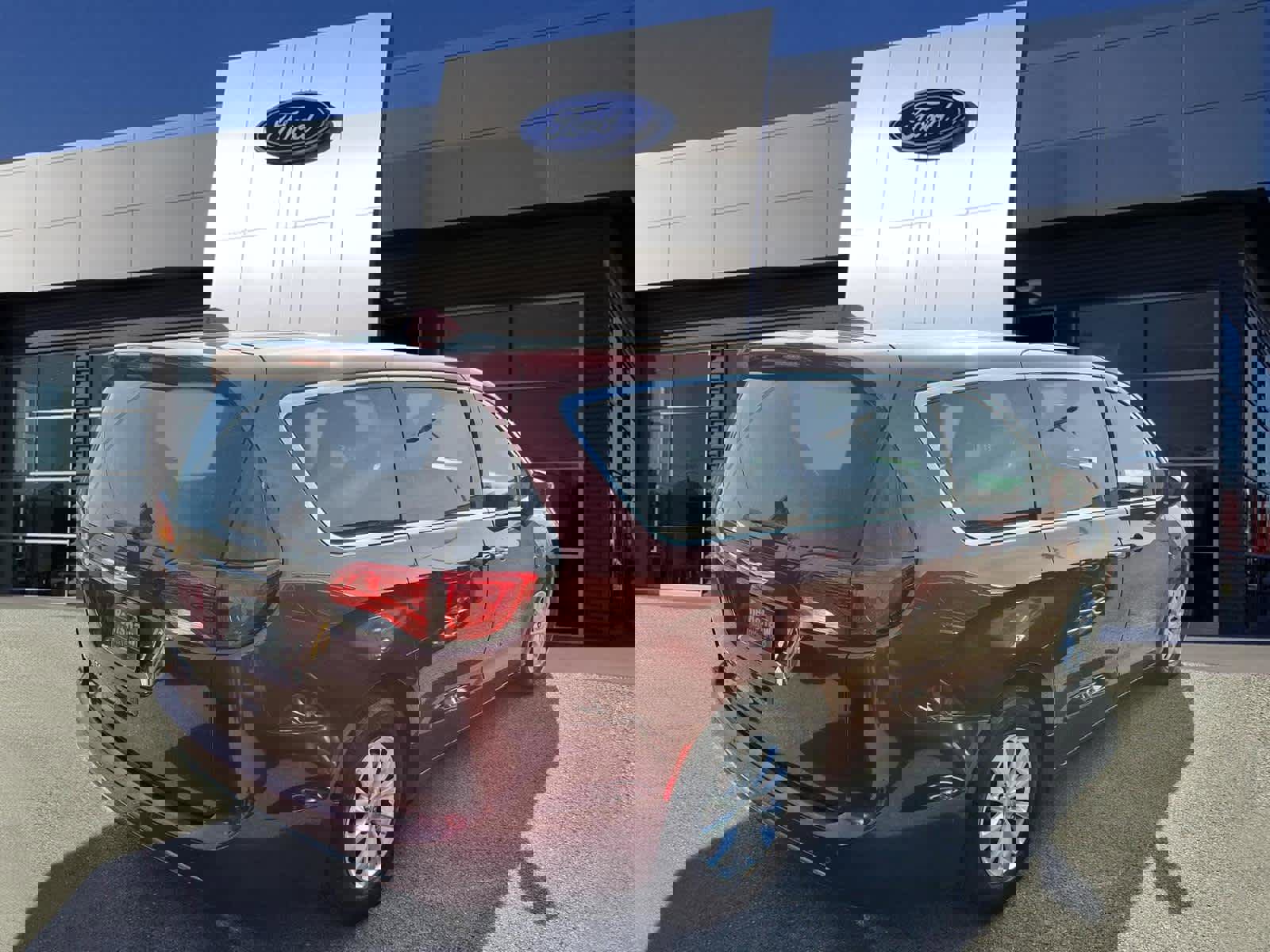 Used 2018 Chrysler Pacifica Touring Plus image 2