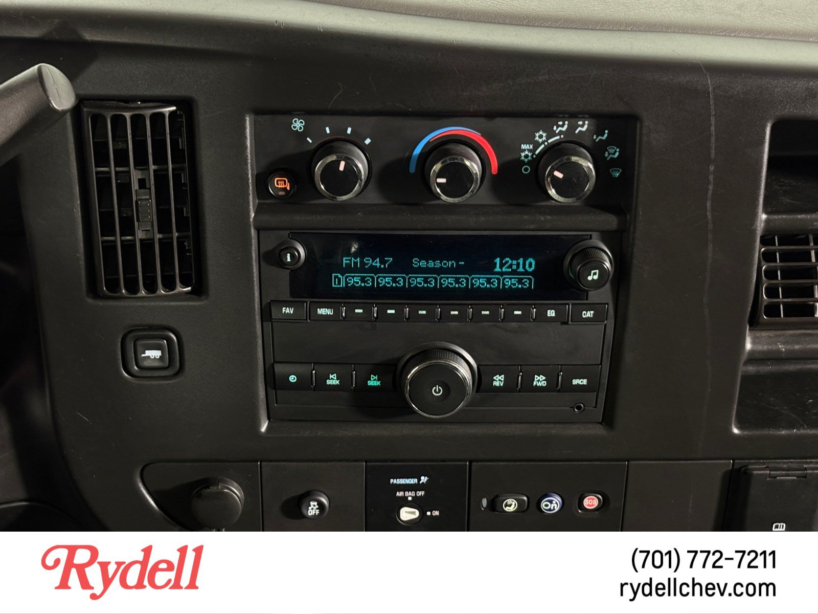 Used 2019 Chevrolet Express 3500 Extended w/ Driver Convenience Package RWD image 20