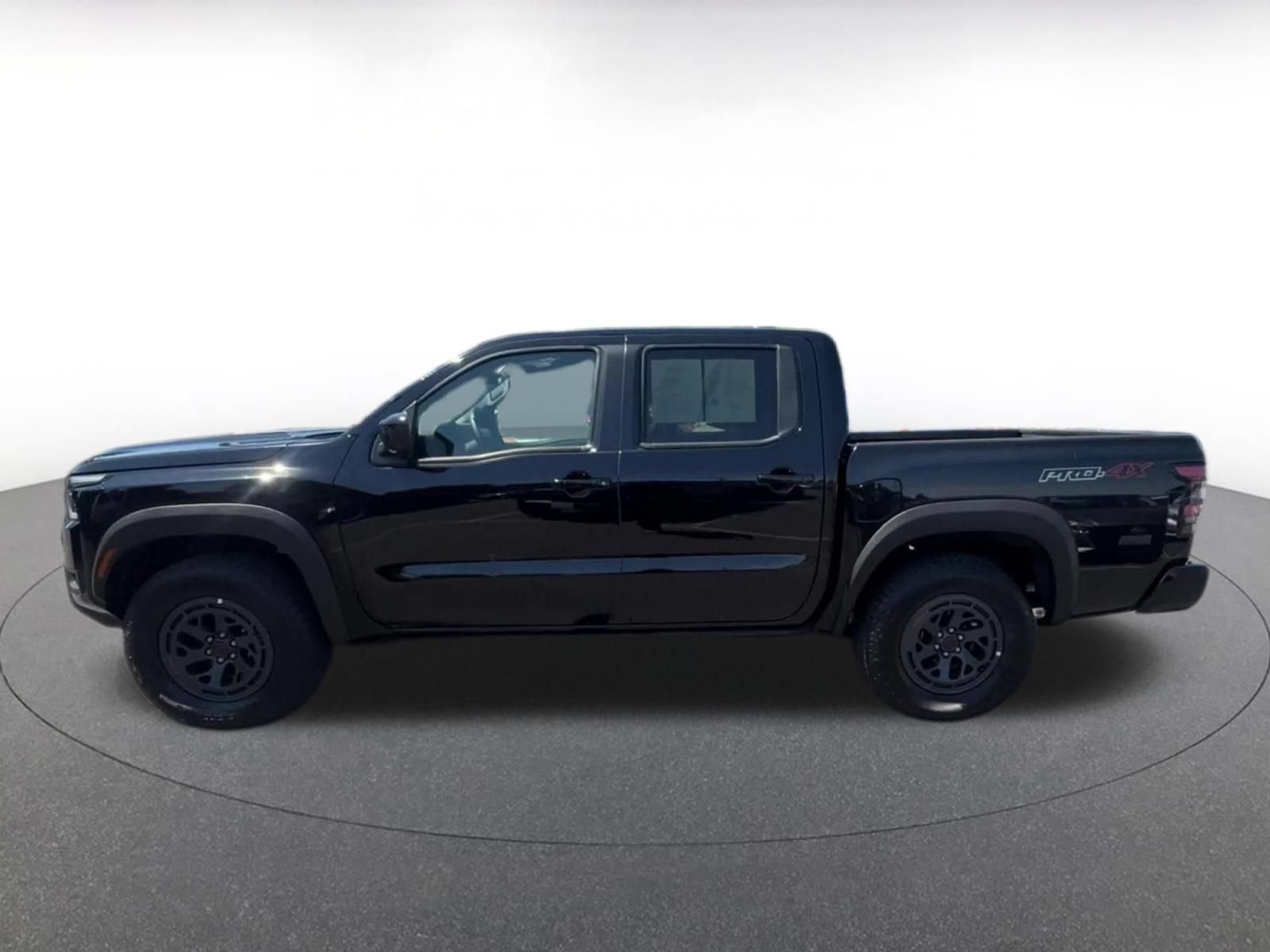 Used 2026 Nissan Frontier PRO-4X AWD/4WD image 9