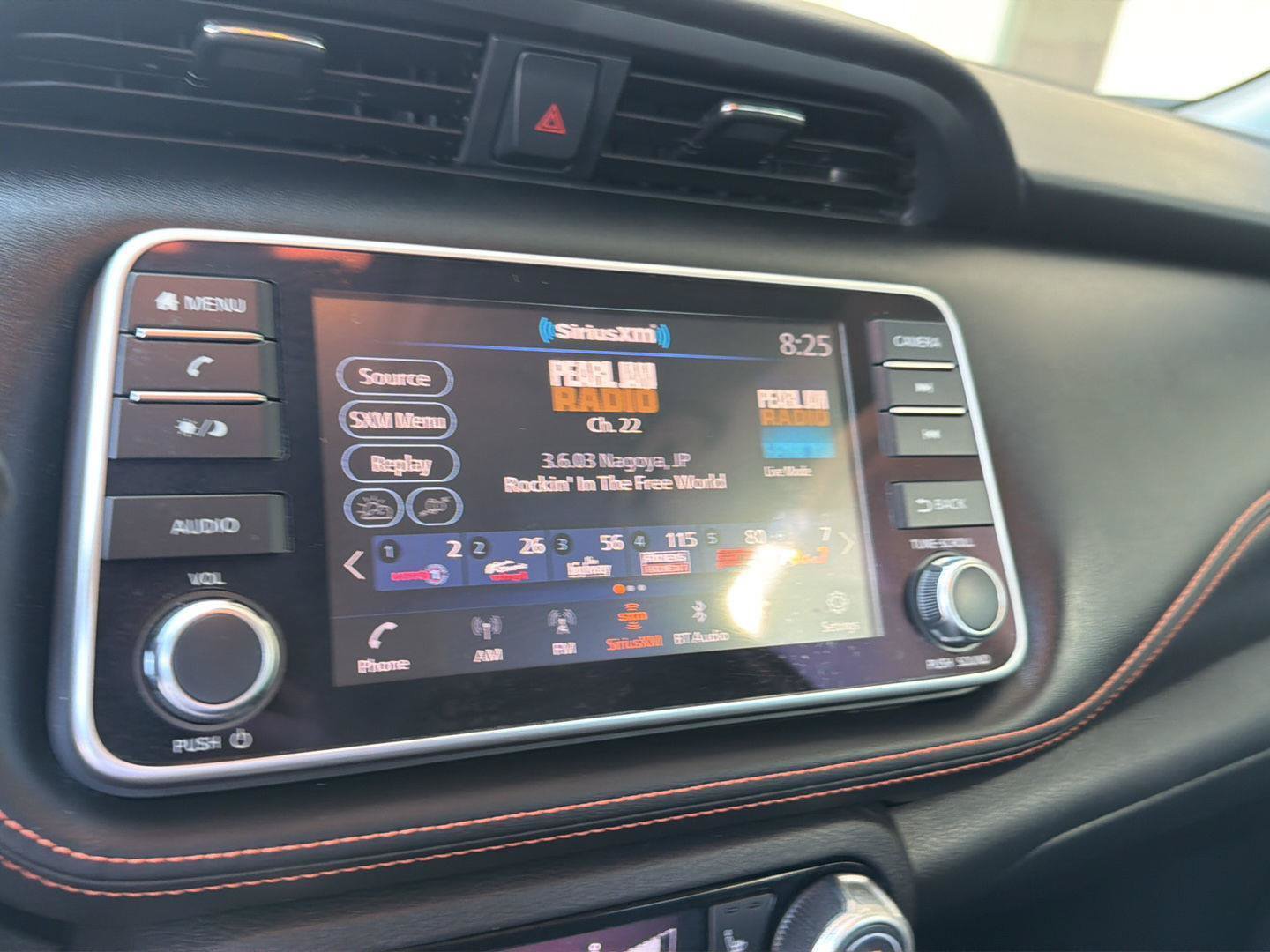 Used 2020 Nissan Kicks SR w/ SR Premium Package FWD image 23