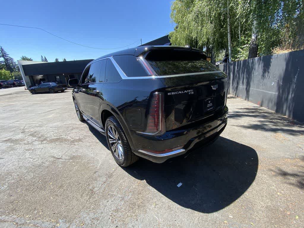 Certified 2026 Cadillac Escalade IQ Luxury 1 AWD/4WD image 4