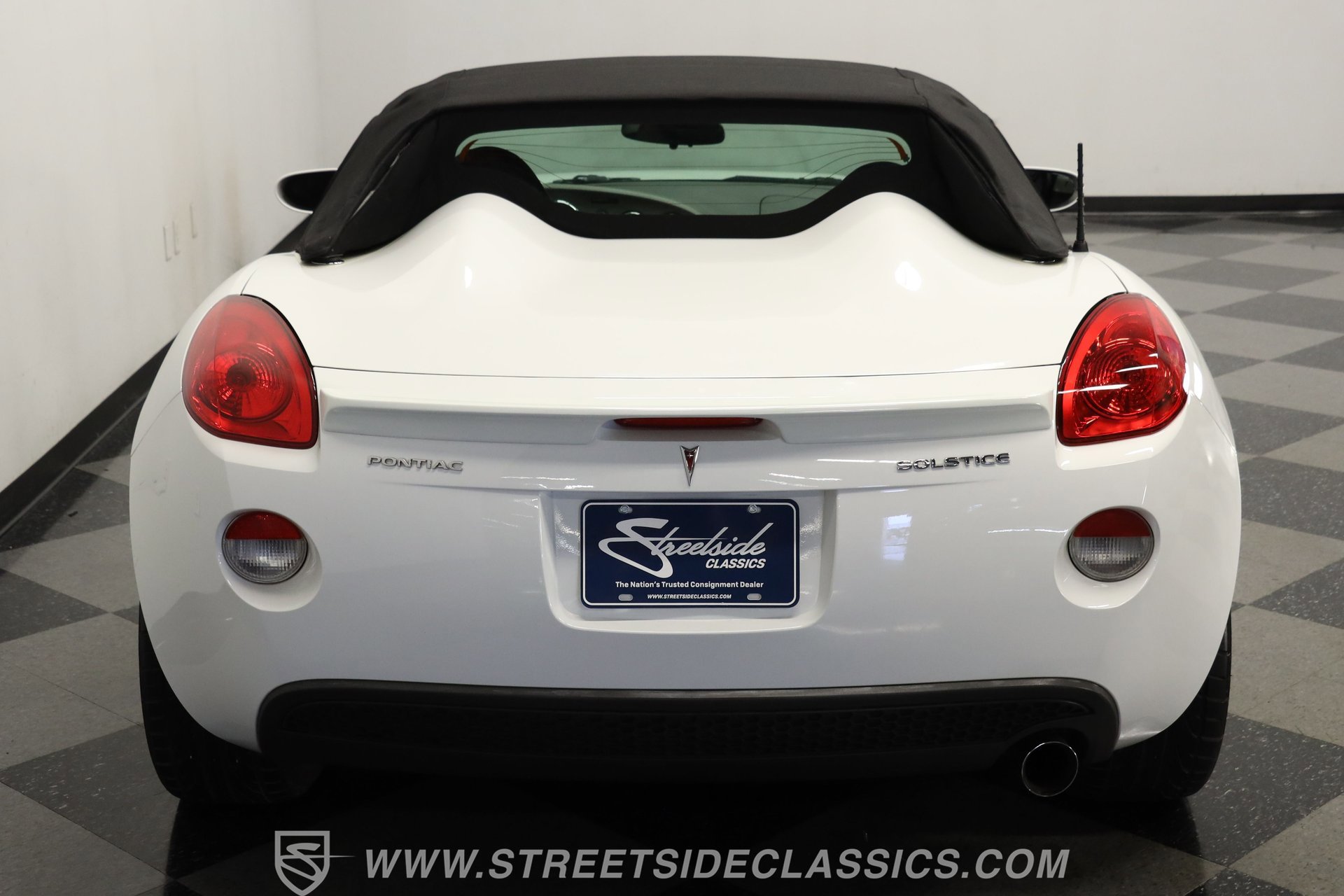 Used 2007 Pontiac Solstice Convertible w/ Premium Package image 8