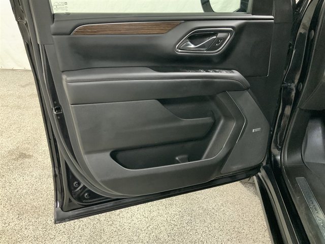 Used 2022 Chevrolet Suburban High Country w/ Max Trailering Package AWD/4WD image 15