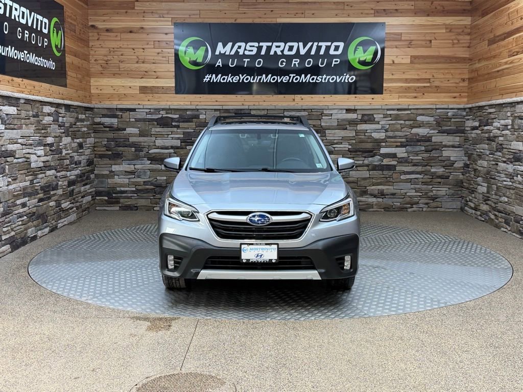 Used 2022 Subaru Outback Limited XT image 3