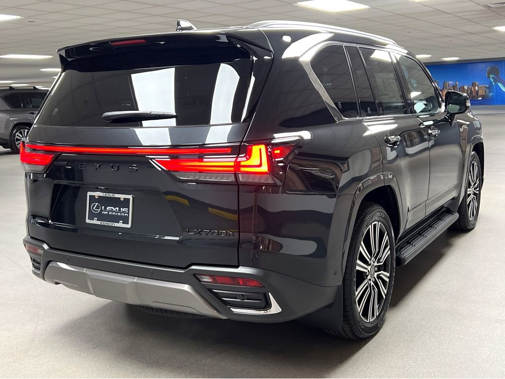 New 2026 Lexus LX 700h Luxury image 7
