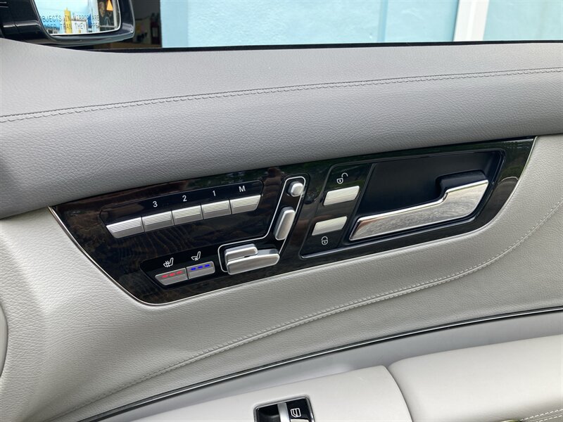 Used 2012 Mercedes-Benz CL 63 AMG image 32