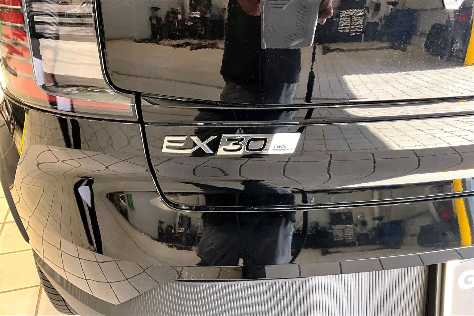 New 2026 Volvo EX30 Plus w/ Protection Package Premier AWD/4WD image 6