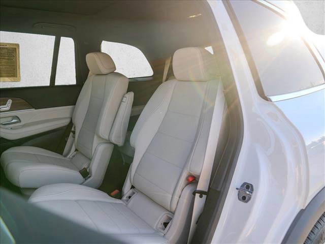 Used 2025 Mercedes-Benz GLS 450 4MATIC image 19