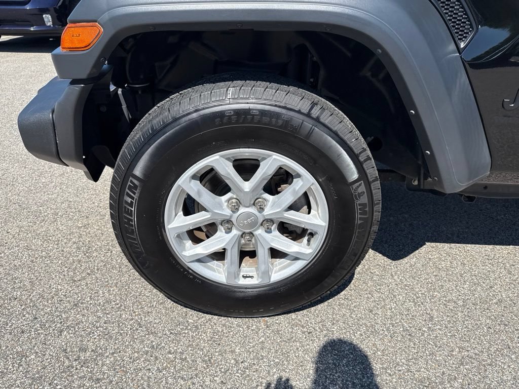 Certified 2023 Jeep Wrangler Sport AWD/4WD image 9
