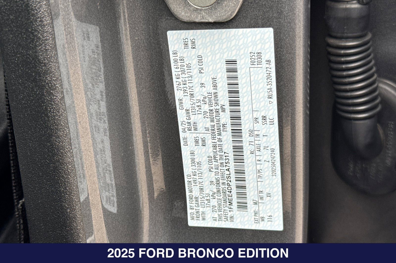 Certified 2025 Ford Bronco Heritage Edition AWD/4WD image 32