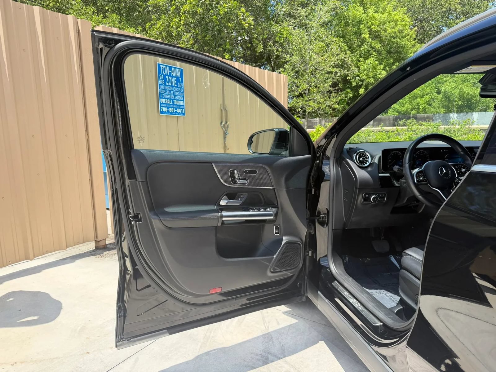 Used 2021 Mercedes-Benz GLA 250 w/ Premium Package image 27