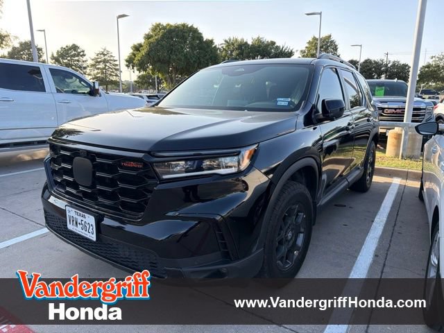 Used 2025 Honda Pilot TrailSport