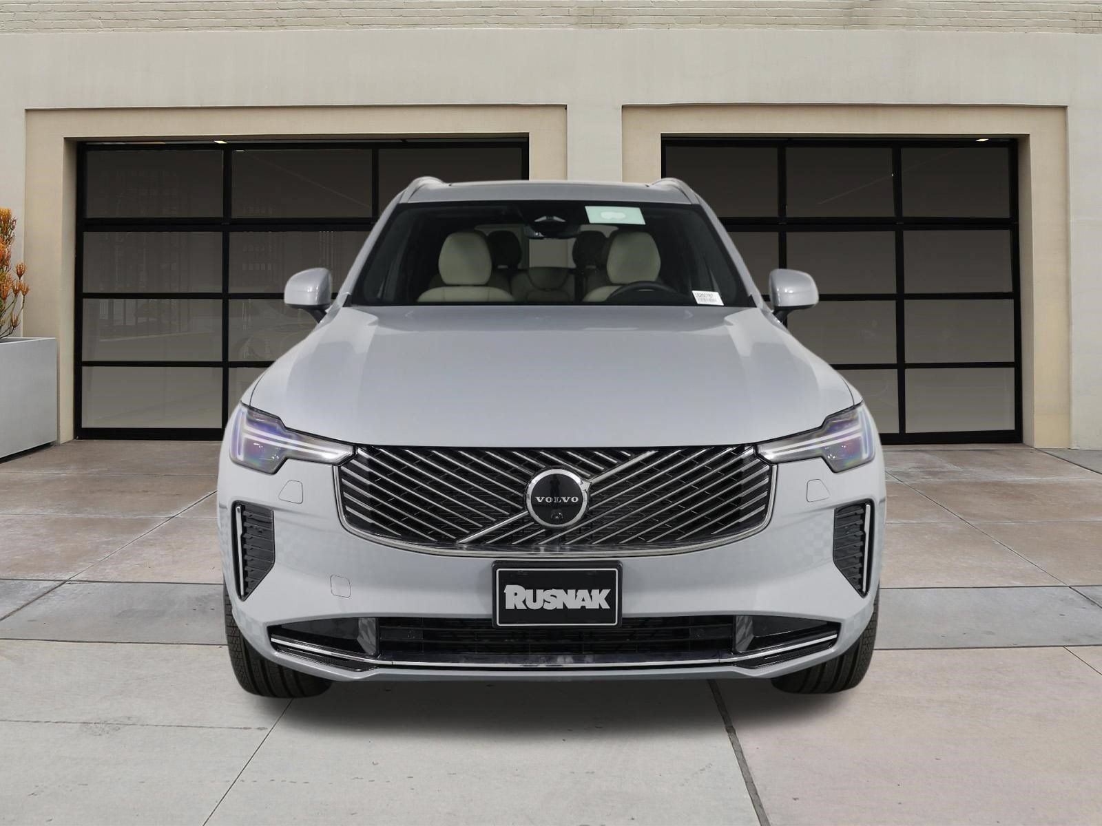 New 2026 Volvo XC90 B5 Plus w/ Protection Package AWD/4WD image 2