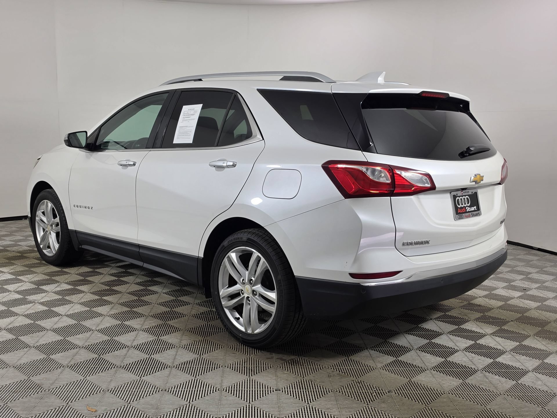 Used 2018 Chevrolet Equinox Premier FWD image 5