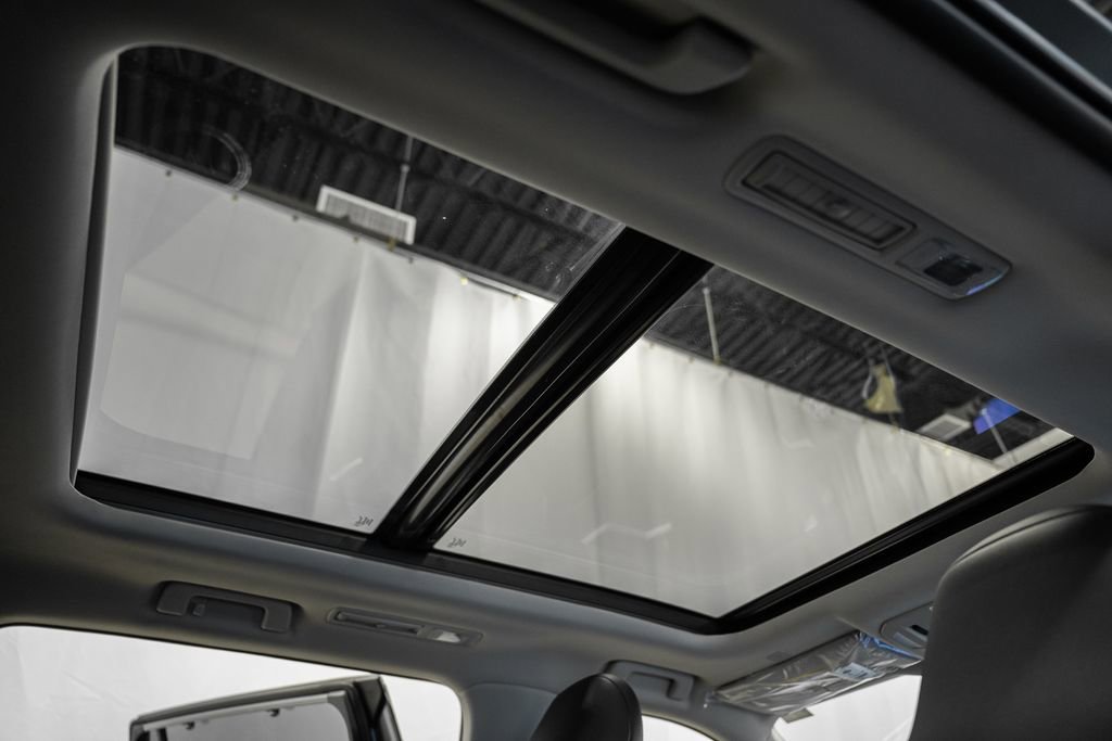 New 2026 Toyota Highlander Platinum image 34