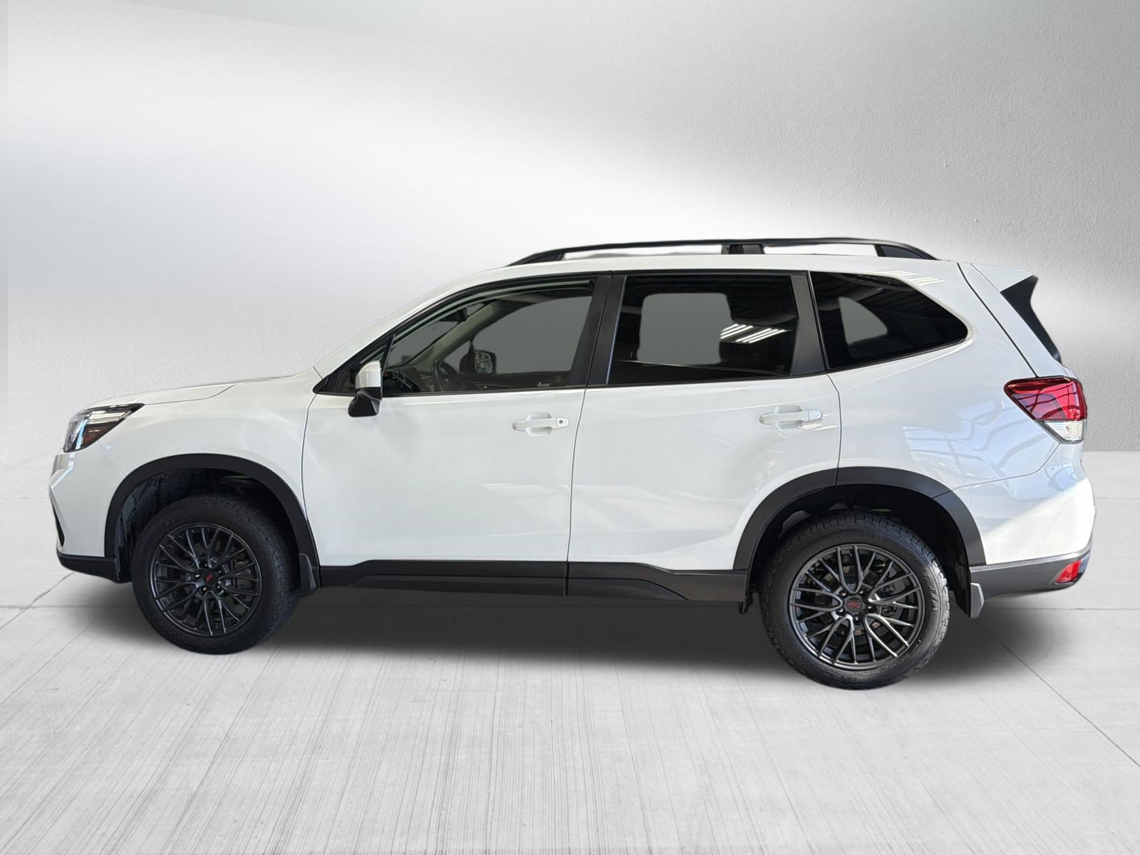 Used 2020 Subaru Forester Premium AWD/4WD image 4