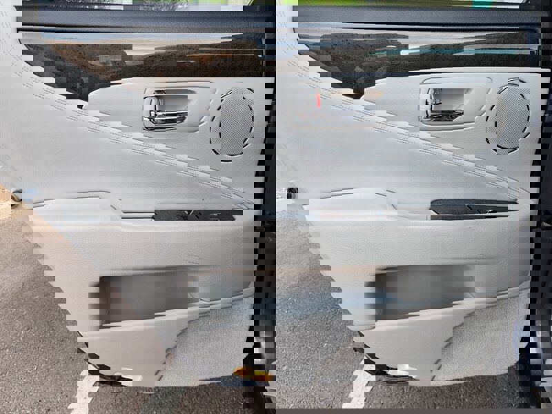 Used 2012 Lexus LS 460 AWD w/ Comfort Pkg image 70