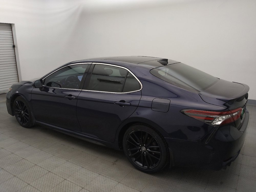 Used 2022 Toyota Camry XSE FWD image 3