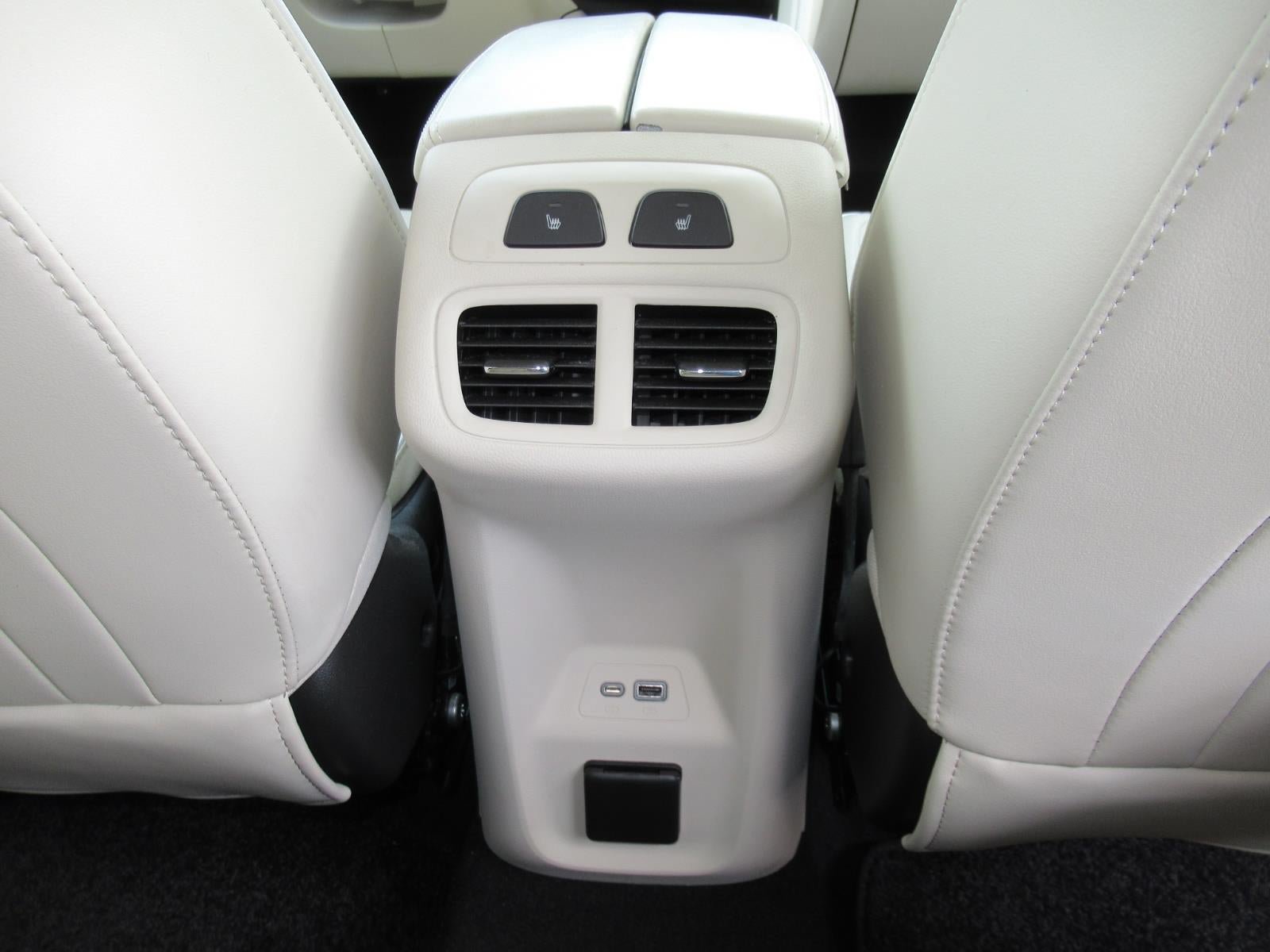 Used 2022 Buick Envision Avenir w/ Technology Package II FWD image 35