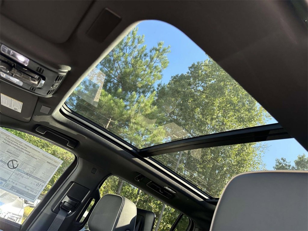 New 2026 Chevrolet Suburban Premier image 19