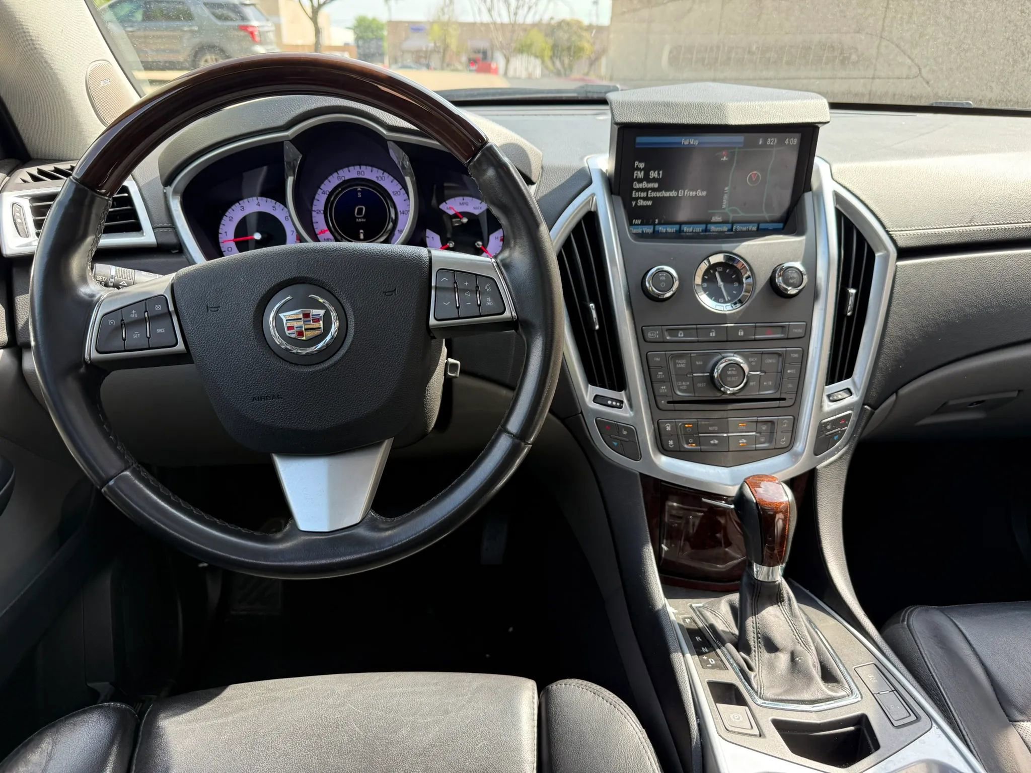 Used 2011 Cadillac SRX Luxury FWD image 9