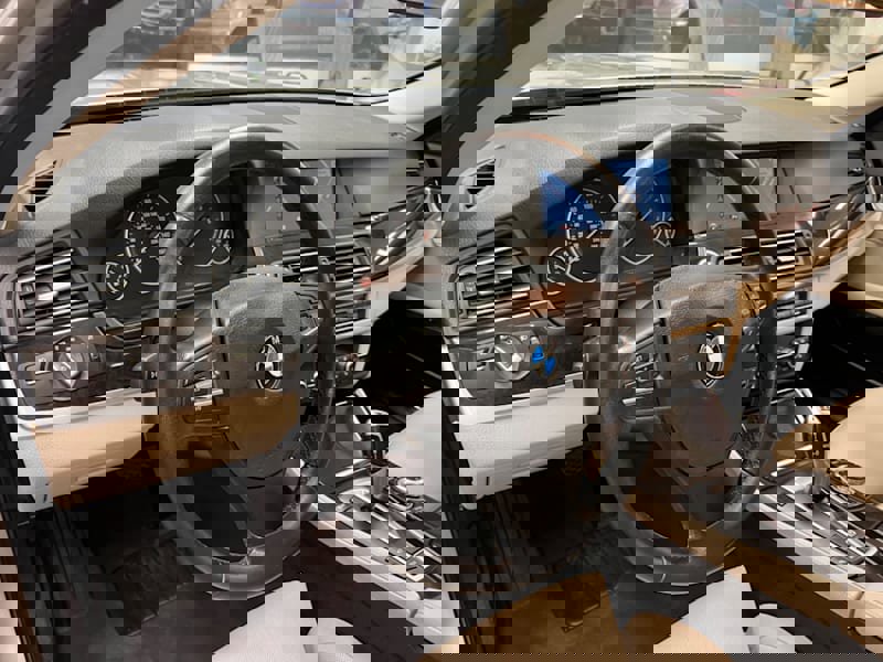 Used 2011 BMW 535i Sedan image 12