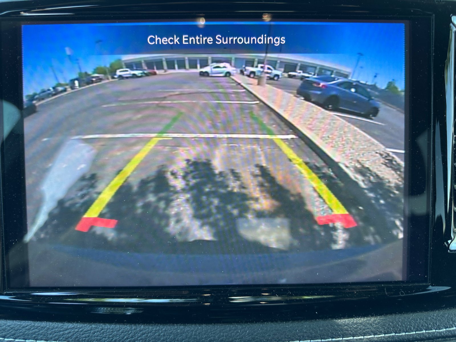 Used 2025 Chrysler Pacifica Limited FWD image 21
