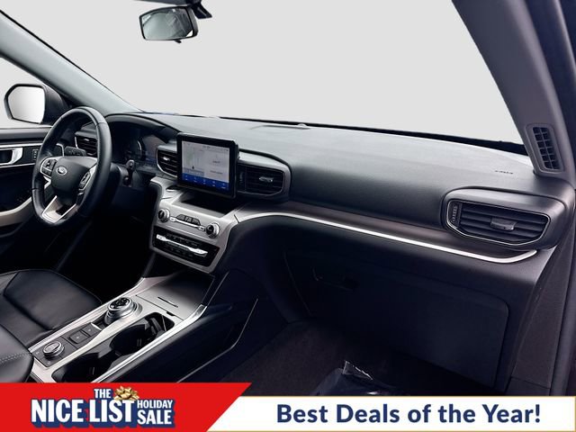 Used 2022 Ford Explorer XLT w/ Equipment Group 202A image 31