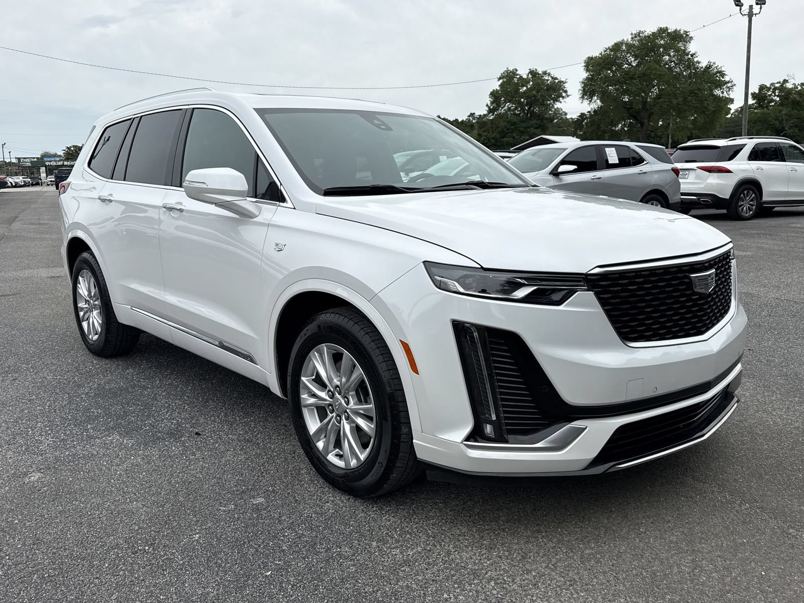 Used 2024 Cadillac XT6 Luxury FWD image 7