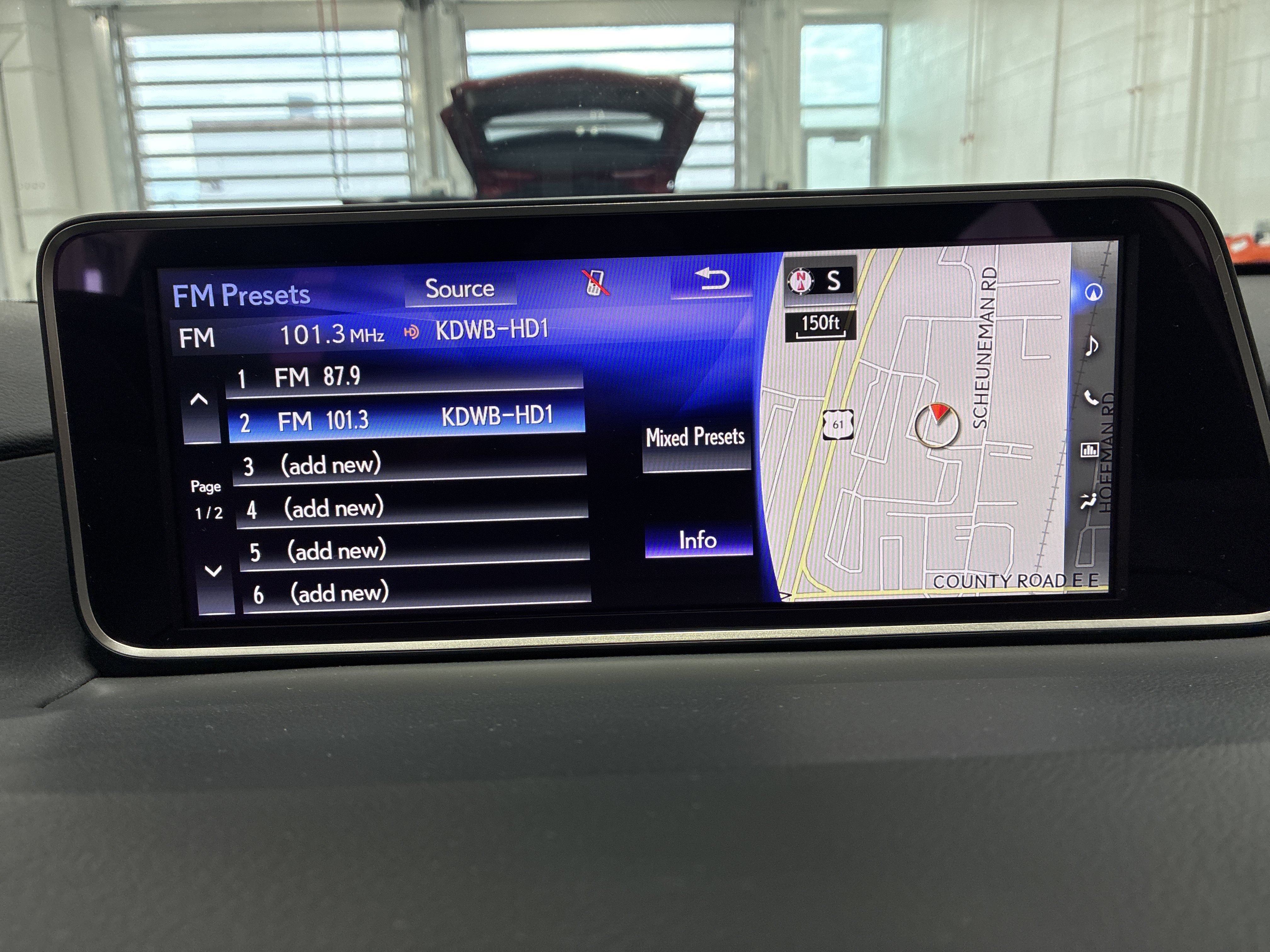 Used 2018 Lexus RX 450h F Sport w/ Accessory Package AWD/4WD image 28