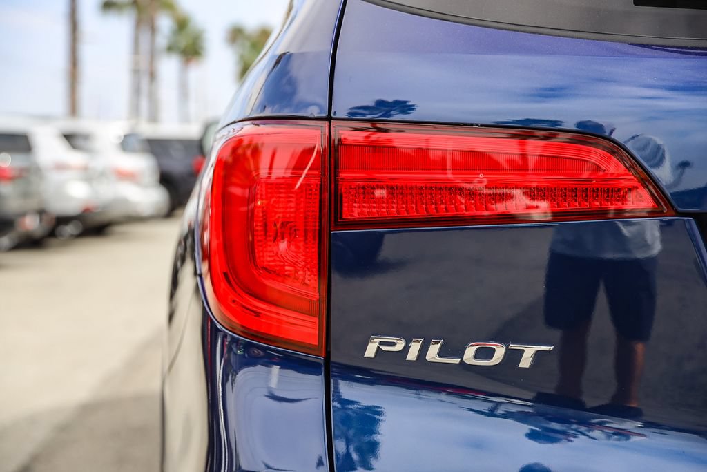 Used 2018 Honda Pilot Touring image 7