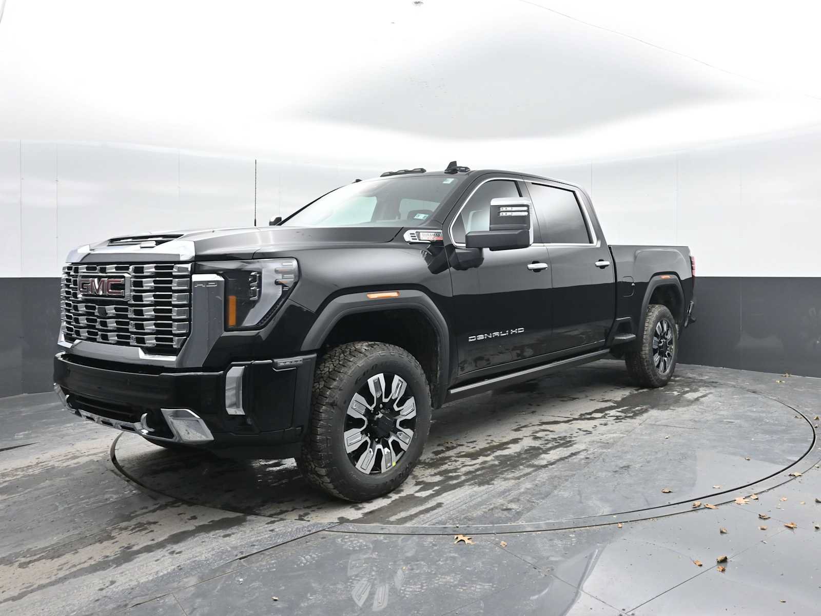 Used 2026 GMC Sierra 2500 Denali w/ Denali Reserve Package AWD/4WD image 5