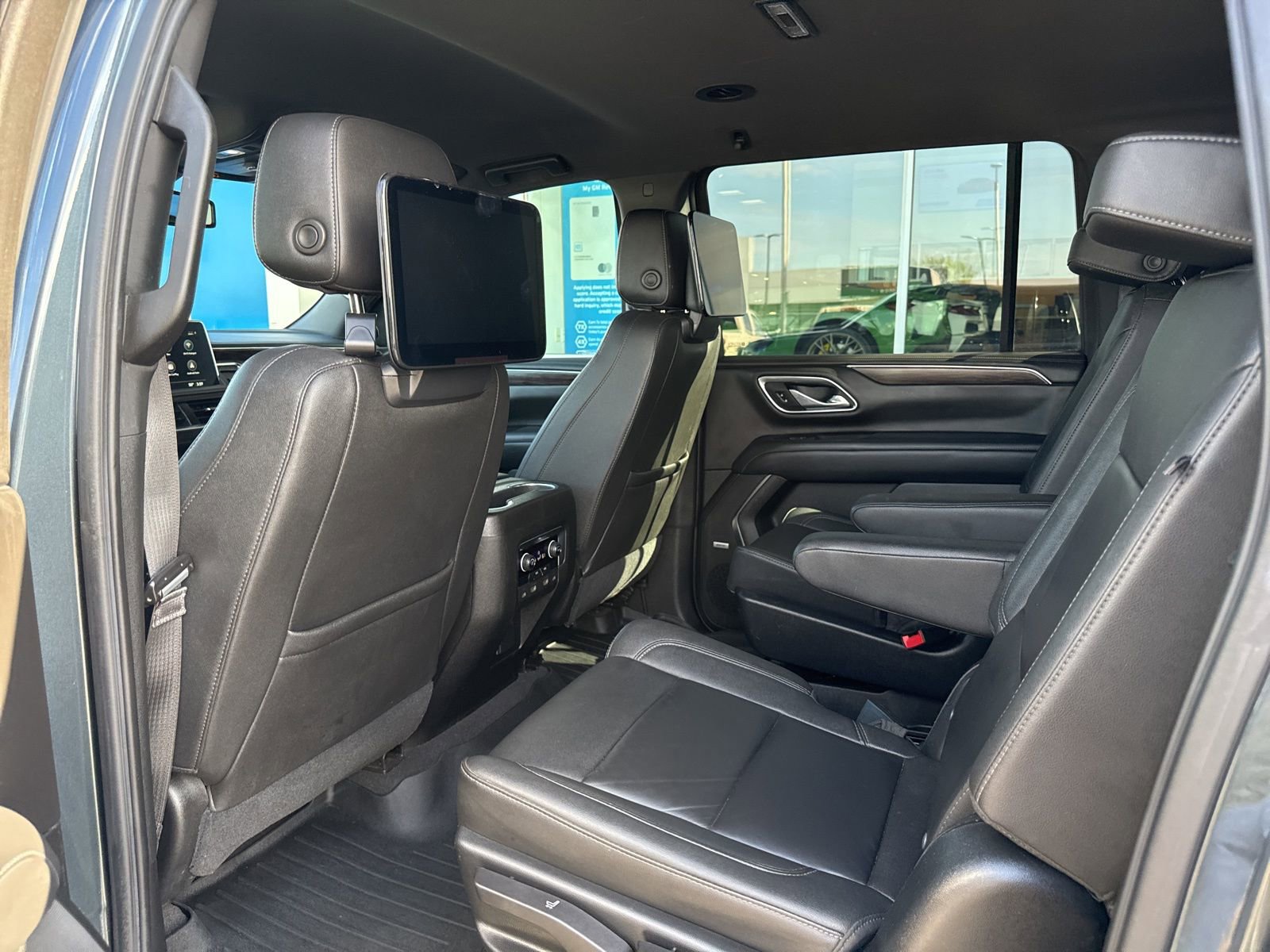 Used 2021 Chevrolet Suburban LT w/ Rear Media and Nav Package AWD/4WD image 17